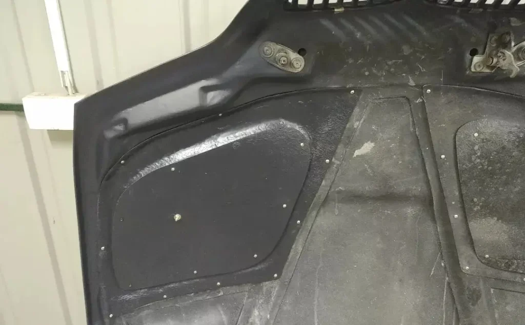 popravljena poliester hauba